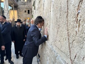 Lee más sobre el artículo Milei e Israel: tres visitas, los Acuerdos de Isaac y el traslado de la embajada a Jerusalén