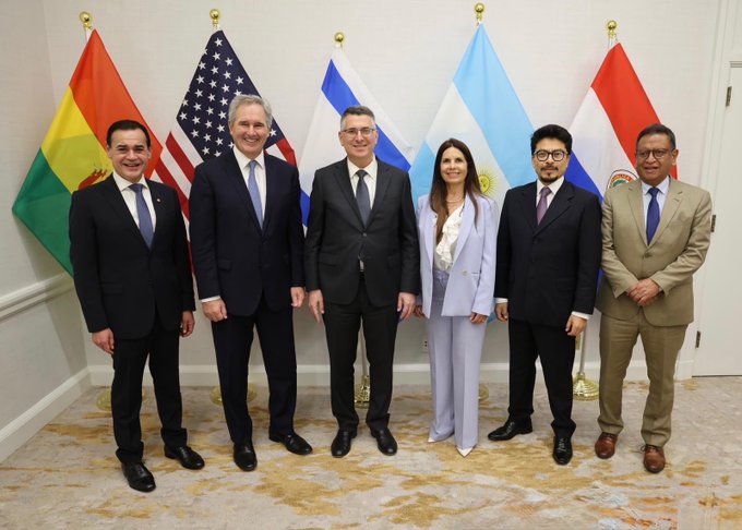 Lee más sobre el artículo Israel y América Latina consolidan su alianza: cumbre de cancilleres en Washington con brindis mundialista
